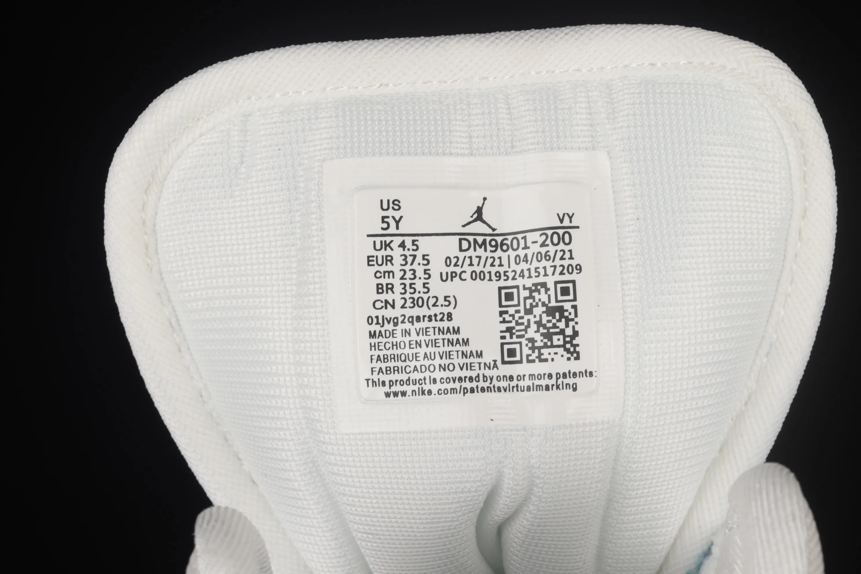 All categories Air Jordan Jordan series basketball shoes Air Jordan 1 Mid Air Jordan 1 Mid "Anti-Gravity Machines" AJ1 Joe 1 Yuanyang Jelly China basketball shoes DM9601-200